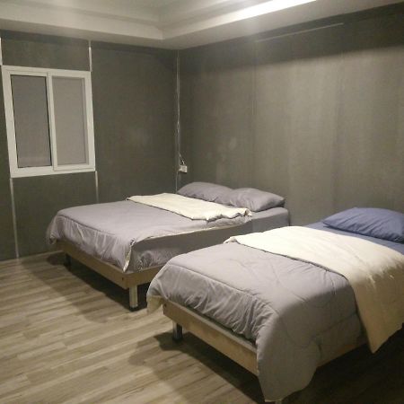 X Kingdom Guest House Чиангмай Екстериор снимка