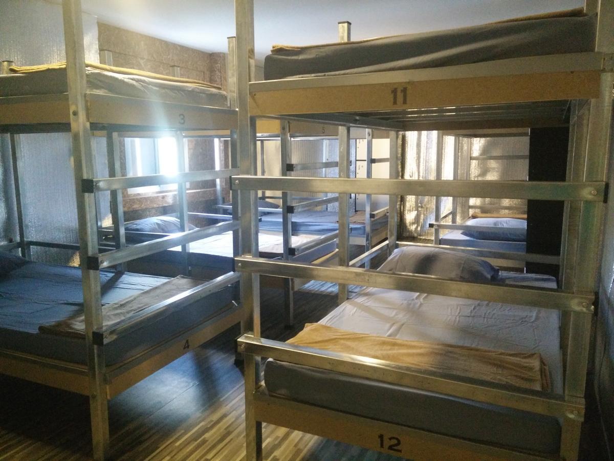 X Kingdom Guest House Чиангмай Екстериор снимка