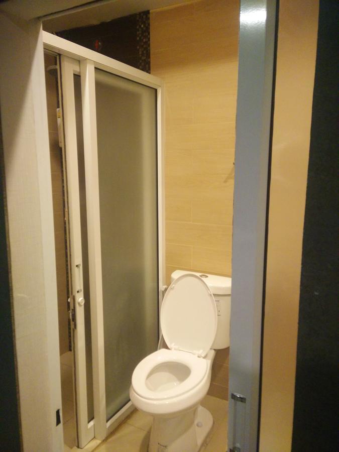 X Kingdom Guest House Чиангмай Екстериор снимка
